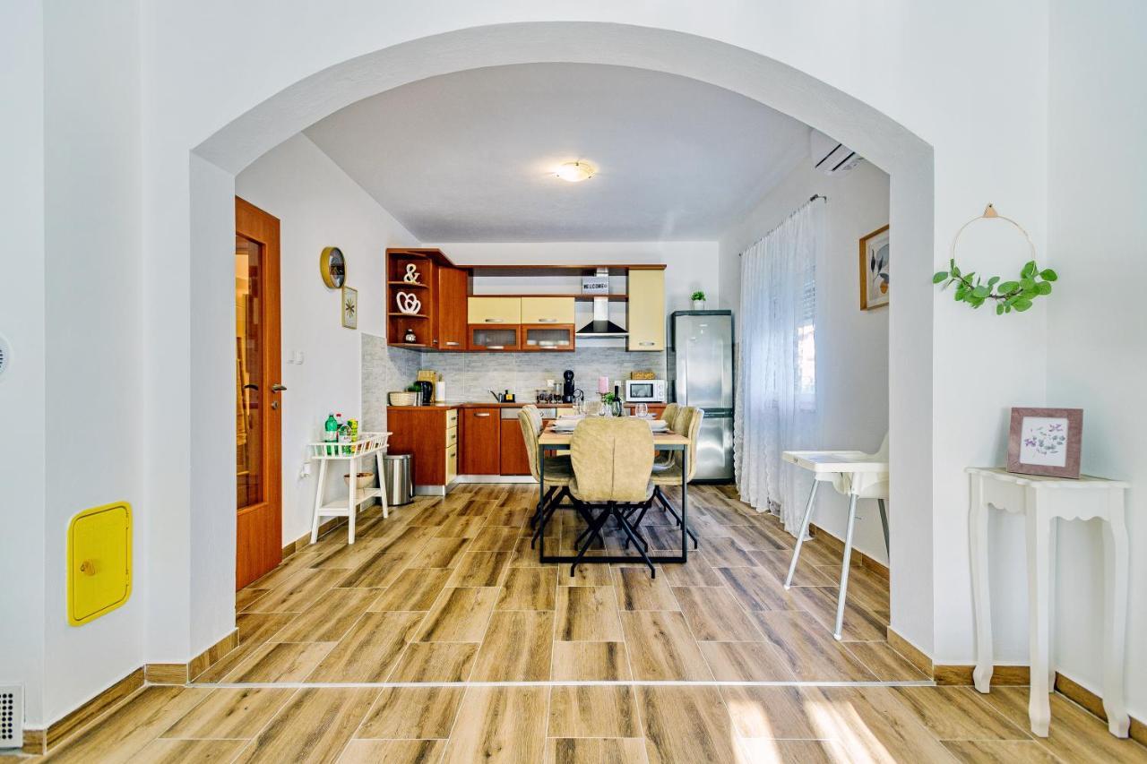 -zadar Apartman *